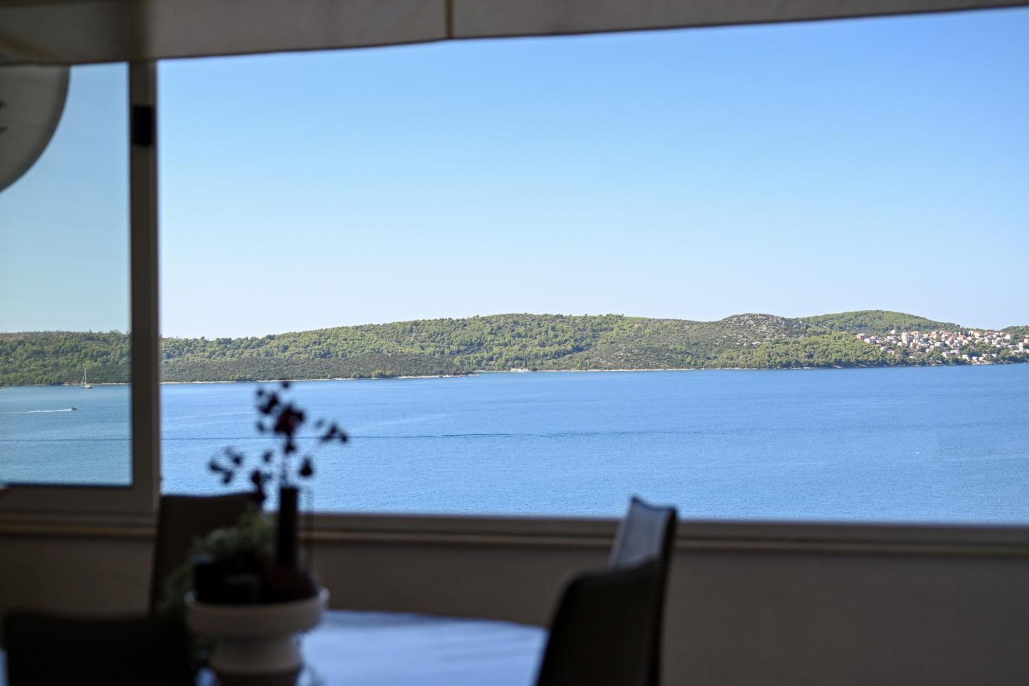 Apartment Spira Puovica トロギール エクステリア 写真