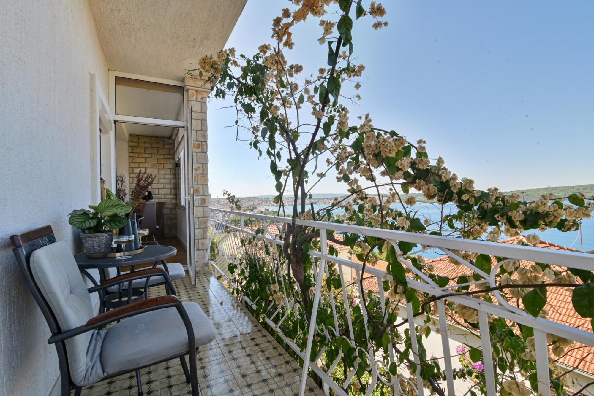 Apartment Spira Puovica トロギール エクステリア 写真