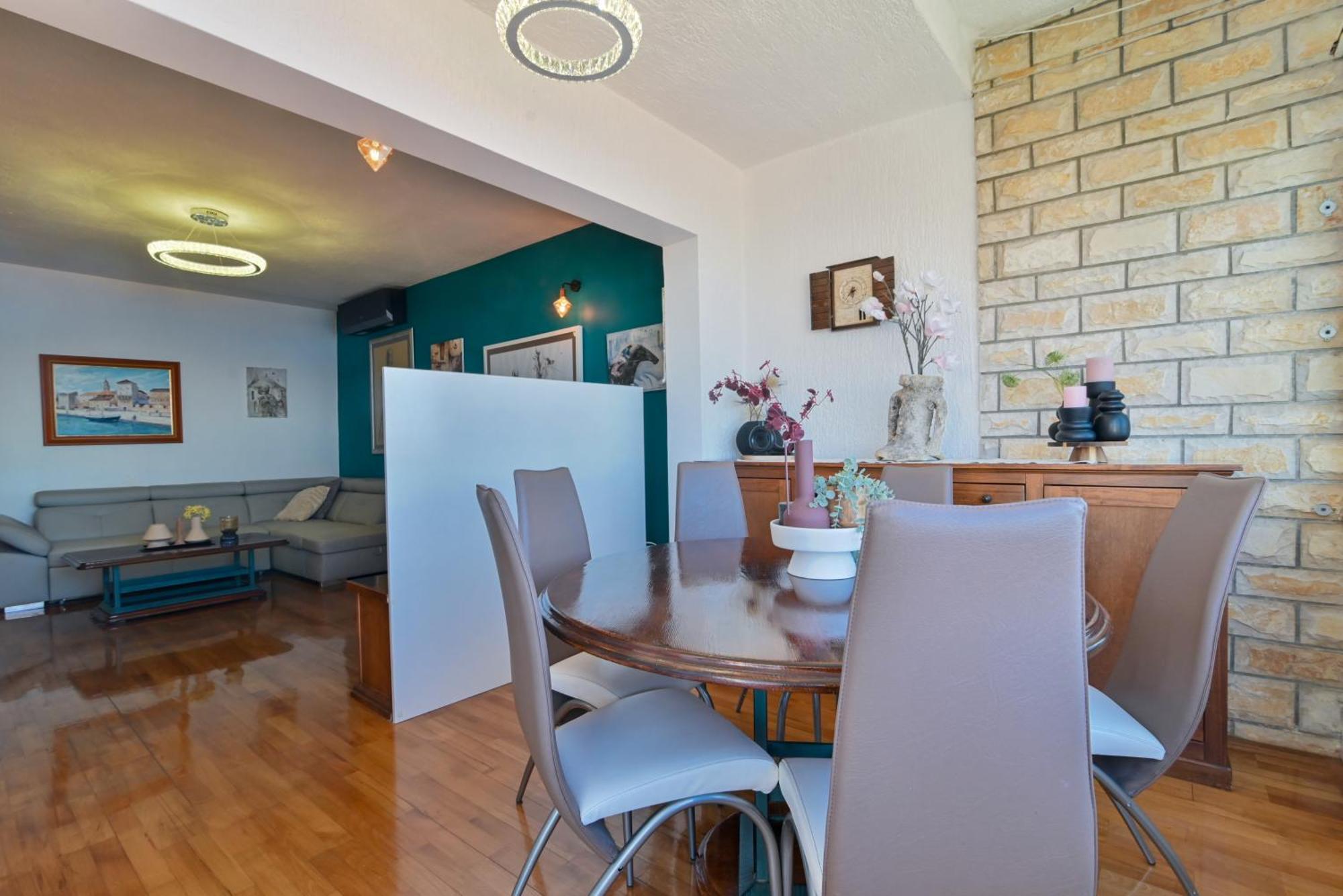 Apartment Spira Puovica トロギール エクステリア 写真